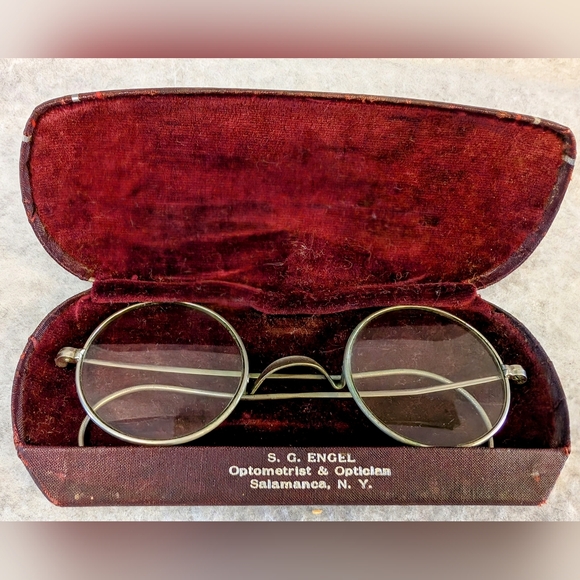 Early 1900's Vintage Silver Wire Rimmed Prescription Eyeglasses & Hard Eyecase